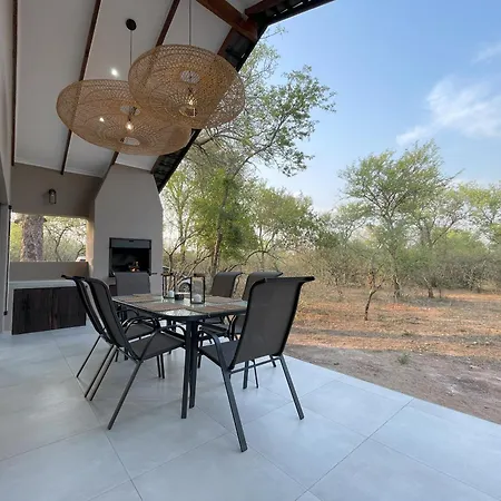 Shomoro Rest Villa Marloth Park Exterior photo
